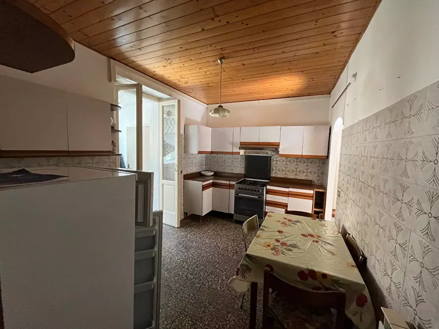 Immagine 4 di Appartamento in vendita  a Massa