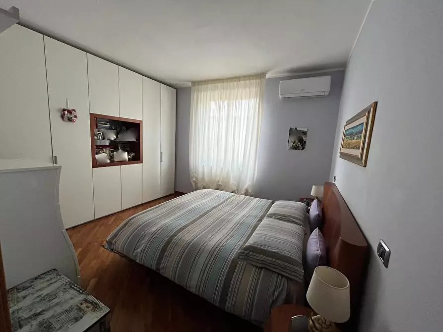 Immagine 8 di Appartamento in vendita  a Carrara