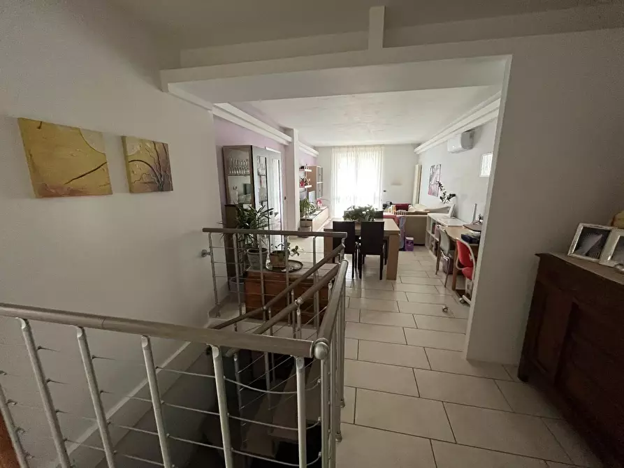 Immagine 3 di Appartamento in vendita  a Carrara