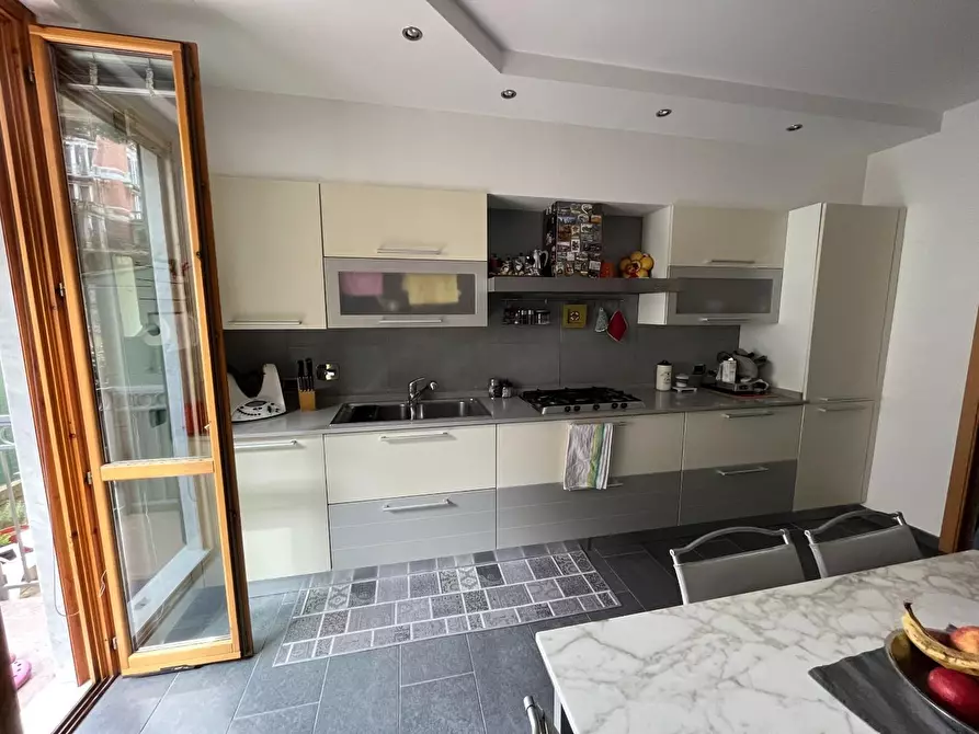 Immagine 7 di Appartamento in vendita  a Carrara