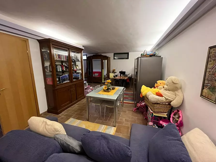 Immagine 11 di Appartamento in vendita  a Carrara