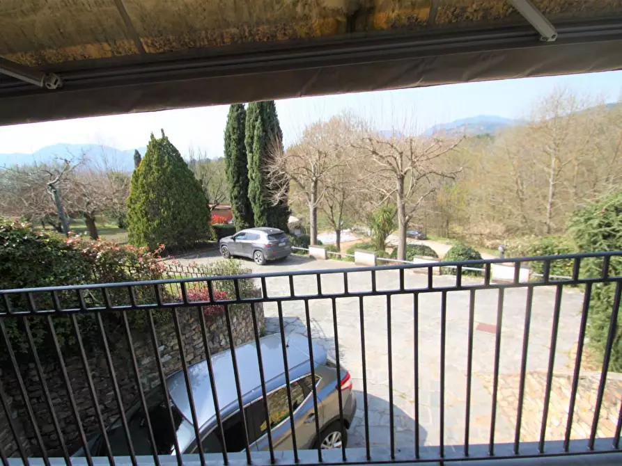 Immagine 12 di Villa in vendita  a Lucca