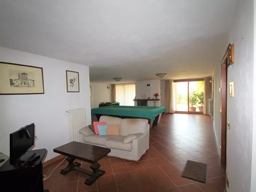 Immagine 29 di Villa in vendita  a Lucca