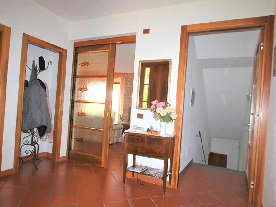 Immagine 27 di Villa in vendita  a Lucca