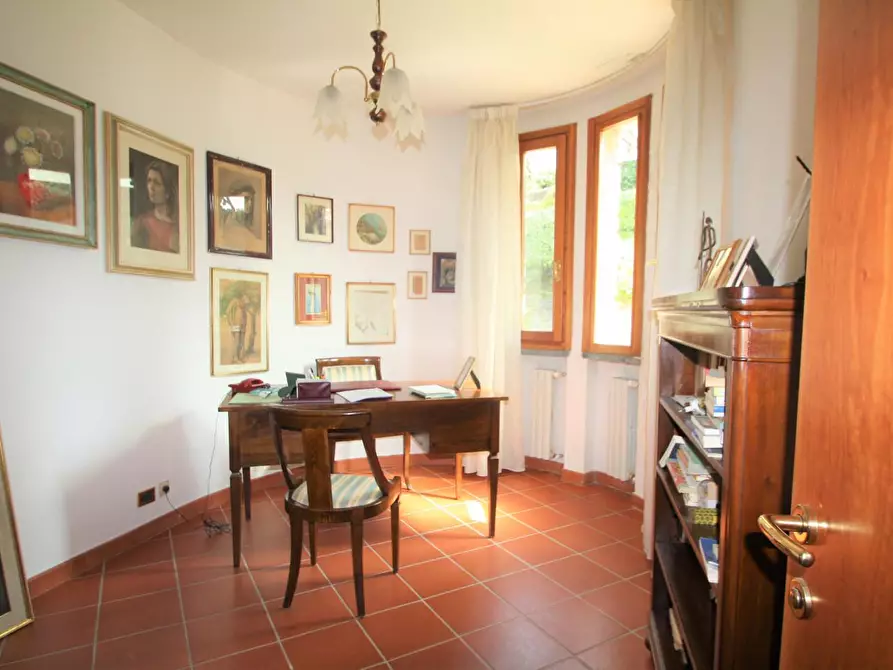 Immagine 16 di Villa in vendita  a Lucca