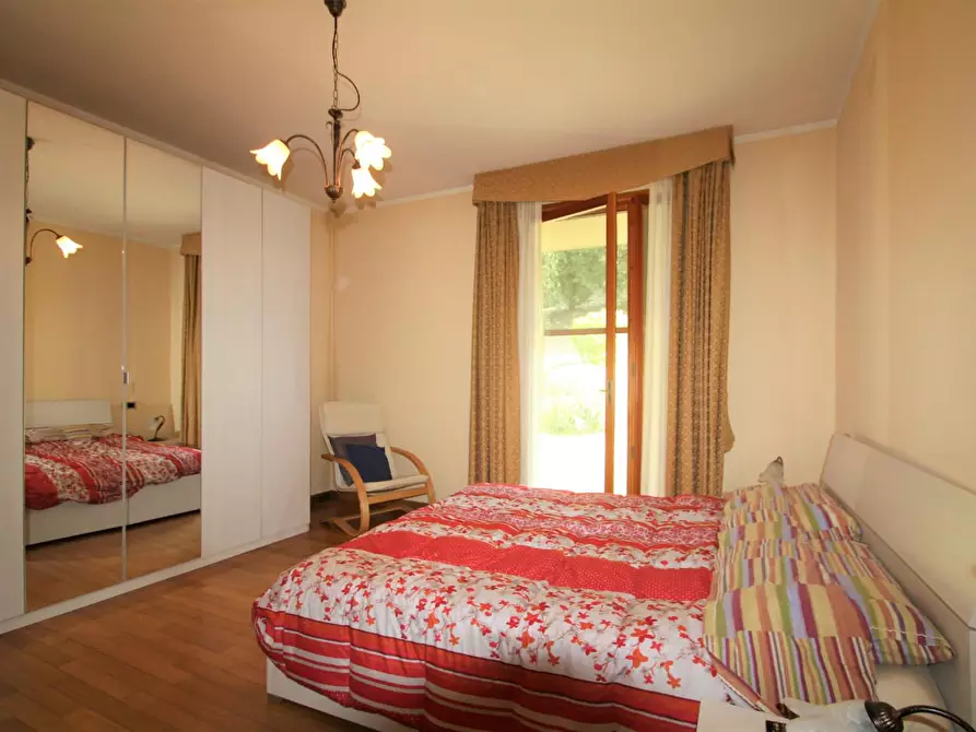 Immagine 20 di Villa in vendita  a Lucca