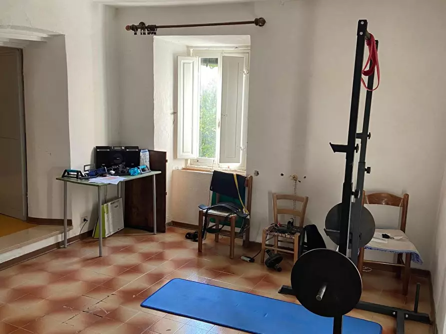 Immagine 27 di Palazzo in vendita  a Calci