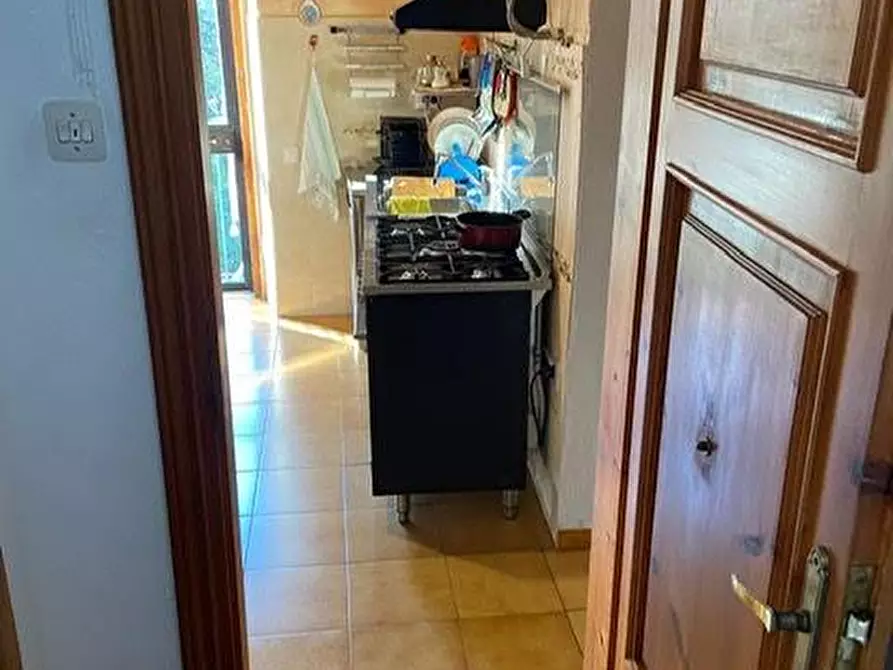 Immagine 31 di Palazzo in vendita  a Calci