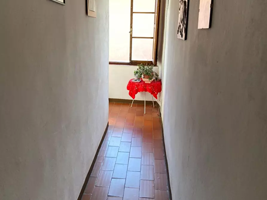 Immagine 28 di Palazzo in vendita  a Calci