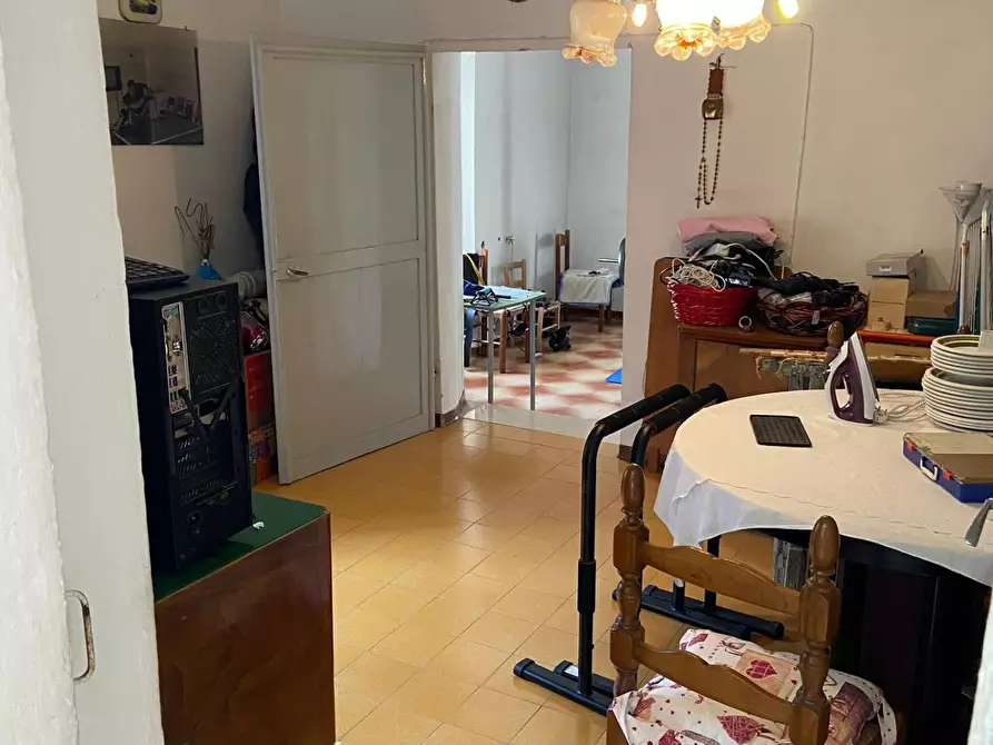 Immagine 16 di Palazzo in vendita  a Calci