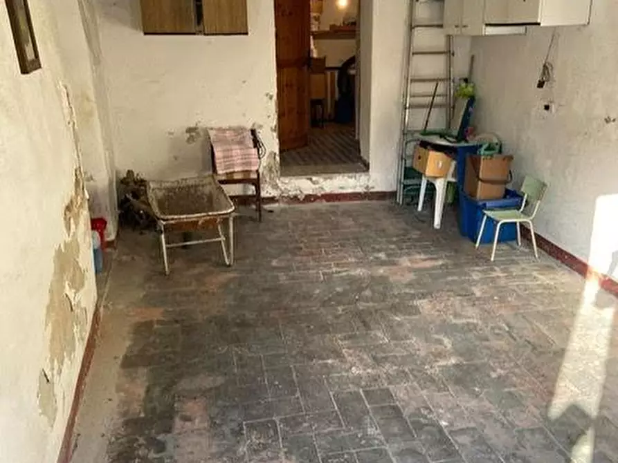 Immagine 8 di Palazzo in vendita  a Calci