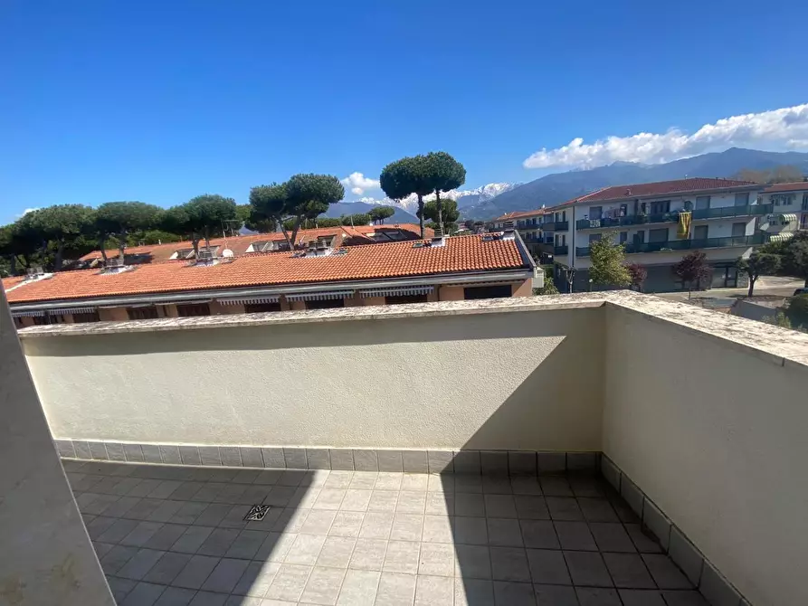 Immagine 16 di Appartamento in vendita  a Massa