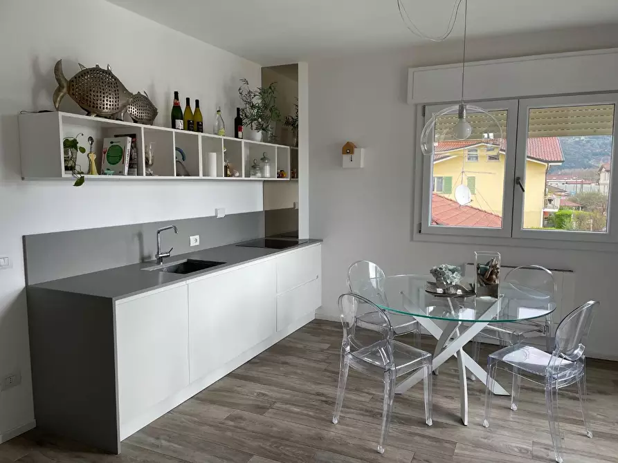 Immagine 2 di Appartamento in affitto  a Montignoso