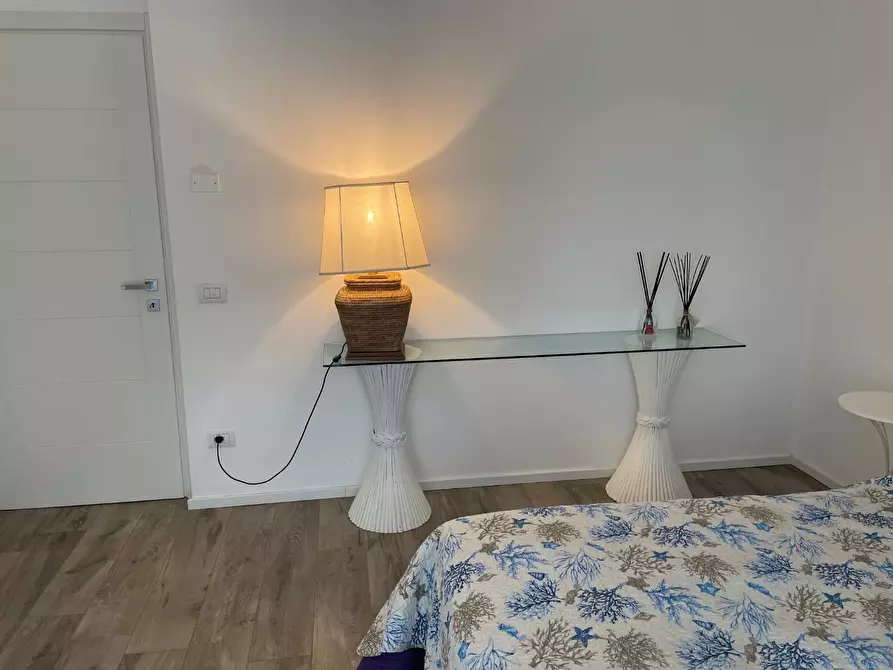 Immagine 17 di Appartamento in affitto  a Montignoso