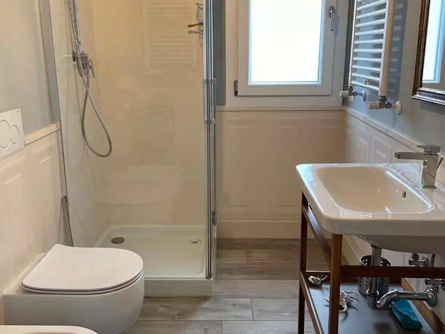 Immagine 19 di Appartamento in affitto  a Montignoso