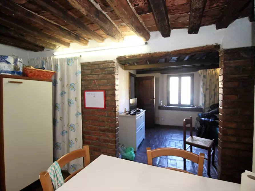 Immagine 5 di Appartamento in vendita  a Siena