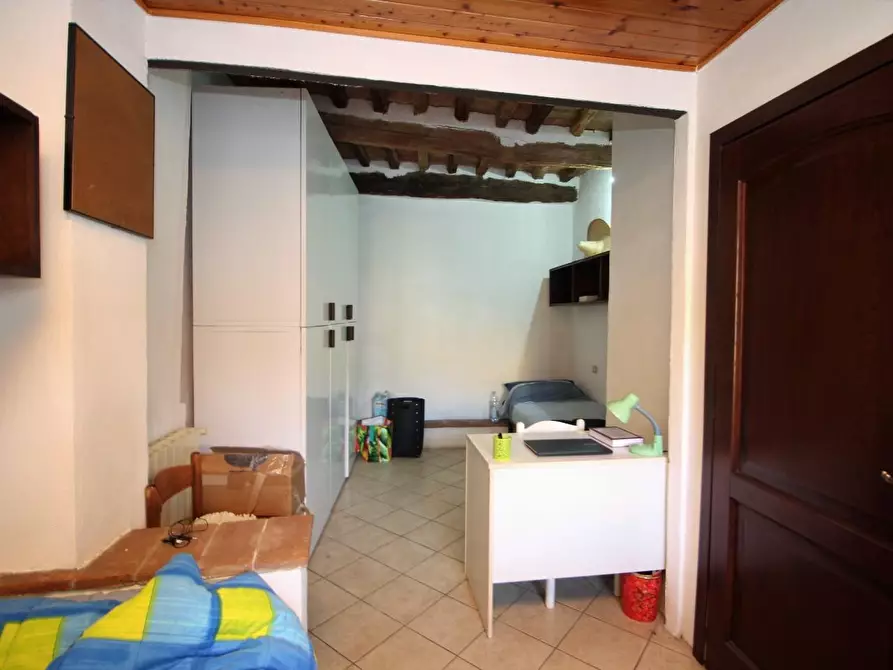 Immagine 8 di Appartamento in vendita  a Siena