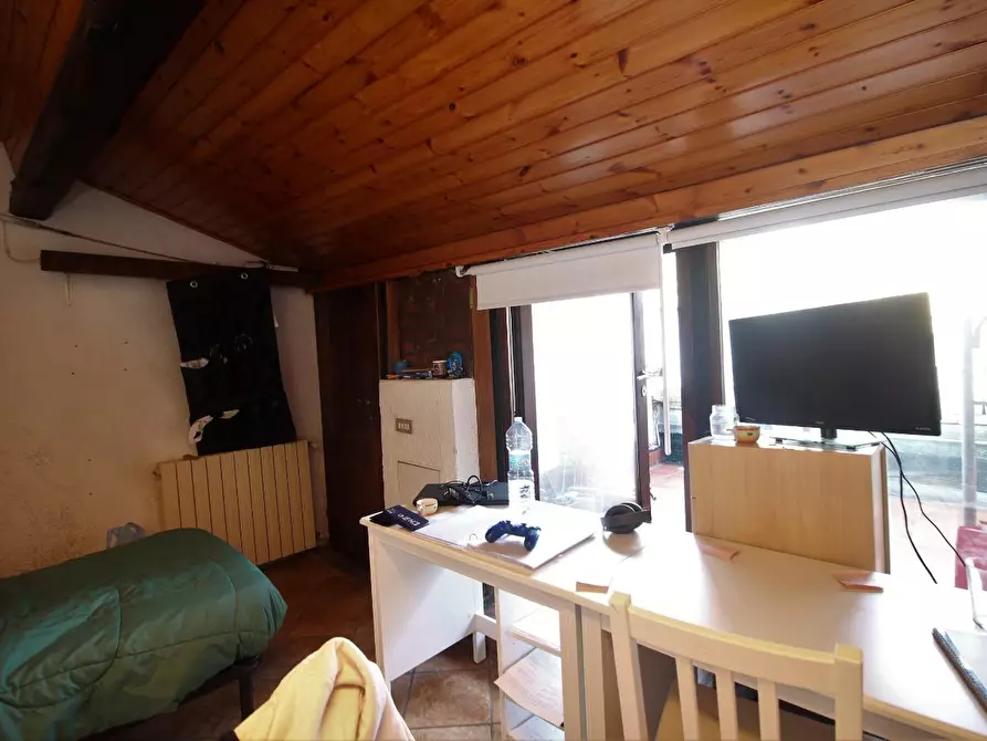 Immagine 11 di Appartamento in vendita  a Siena