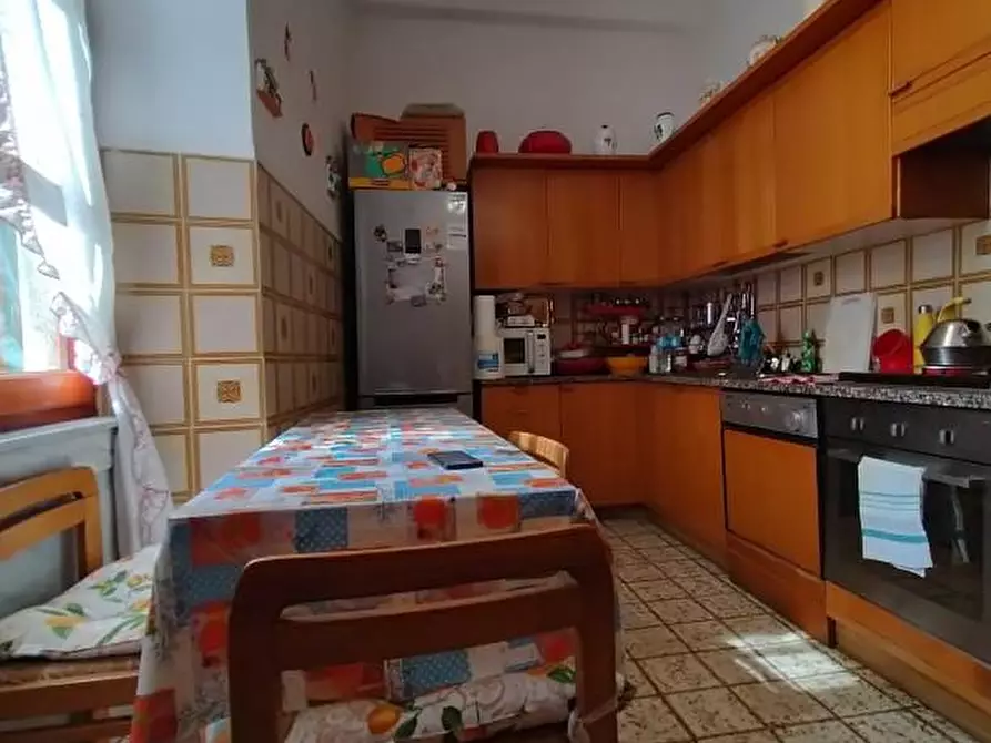 Immagine 6 di Appartamento in vendita  a Carrara