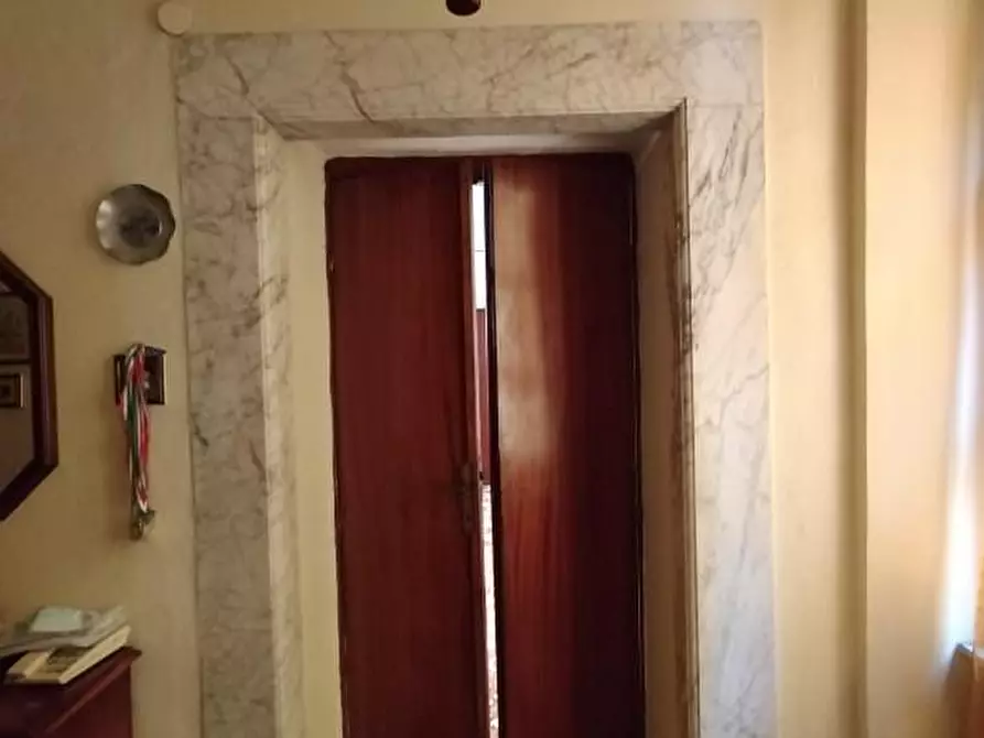 Immagine 5 di Appartamento in vendita  a Carrara