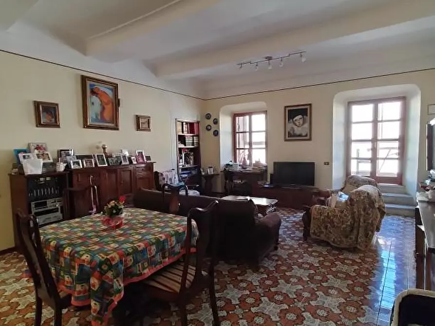 Immagine 2 di Appartamento in vendita  a Carrara