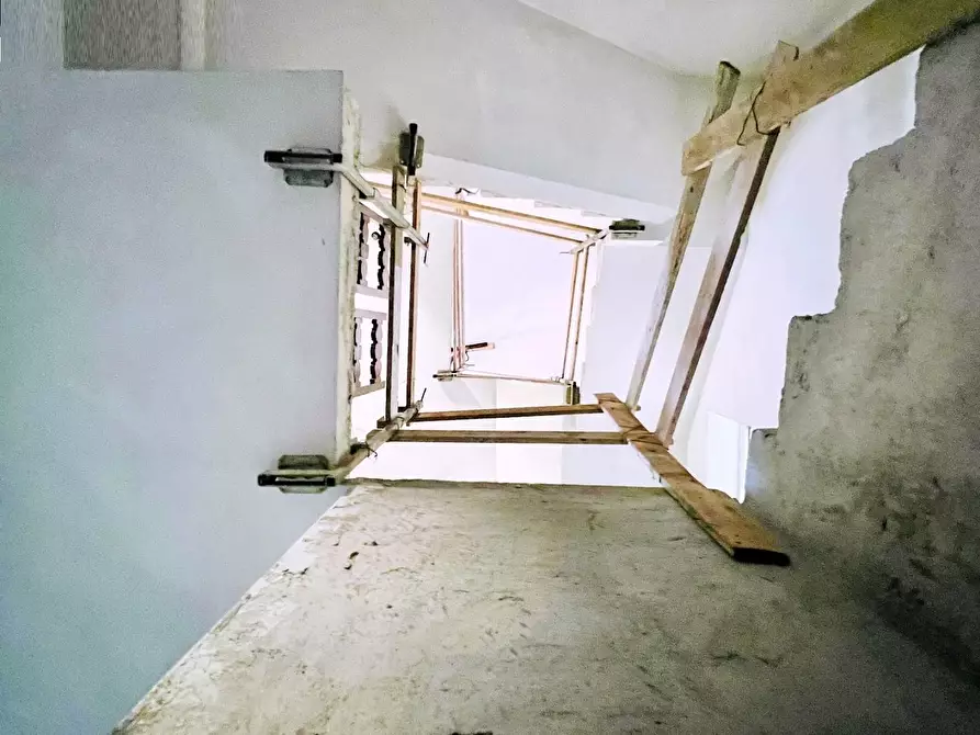 Immagine 25 di Casa quadrifamiliare in vendita  a Camaiore