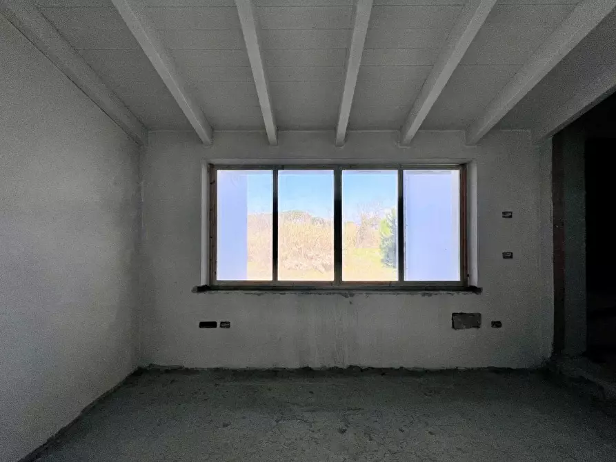 Immagine 28 di Casa quadrifamiliare in vendita  a Camaiore