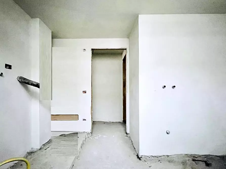 Immagine 19 di Casa quadrifamiliare in vendita  a Camaiore