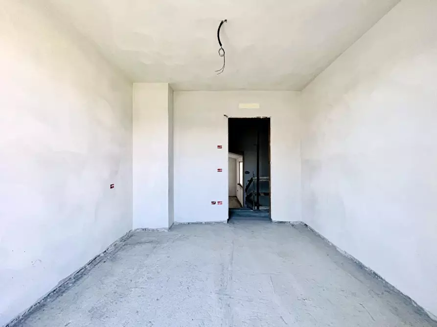 Immagine 33 di Casa quadrifamiliare in vendita  a Camaiore