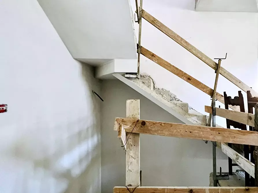 Immagine 11 di Casa quadrifamiliare in vendita  a Camaiore