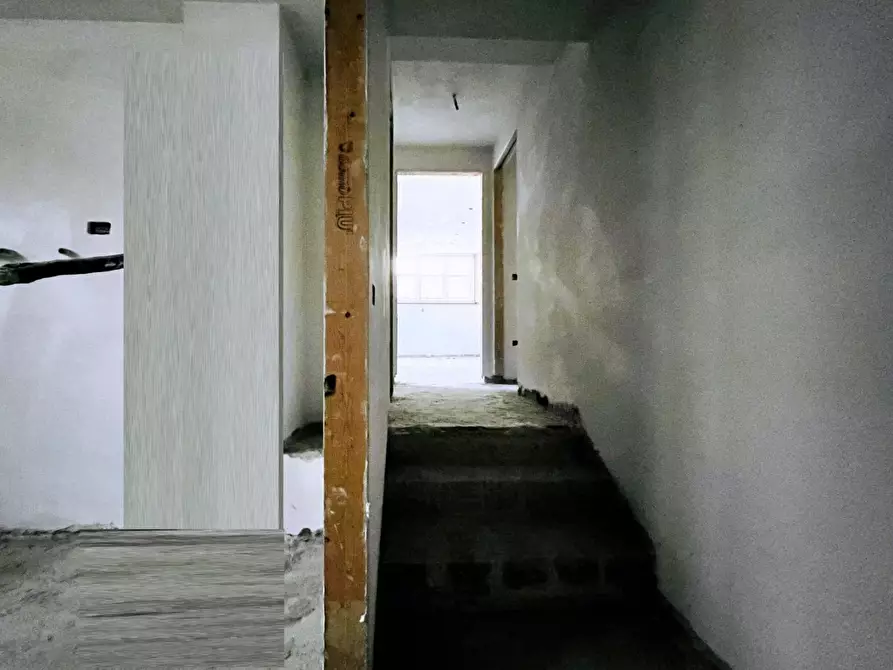 Immagine 22 di Casa quadrifamiliare in vendita  a Camaiore