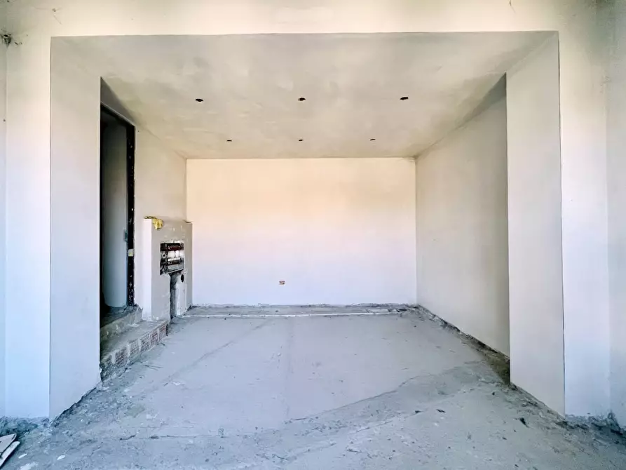 Immagine 9 di Casa quadrifamiliare in vendita  a Camaiore