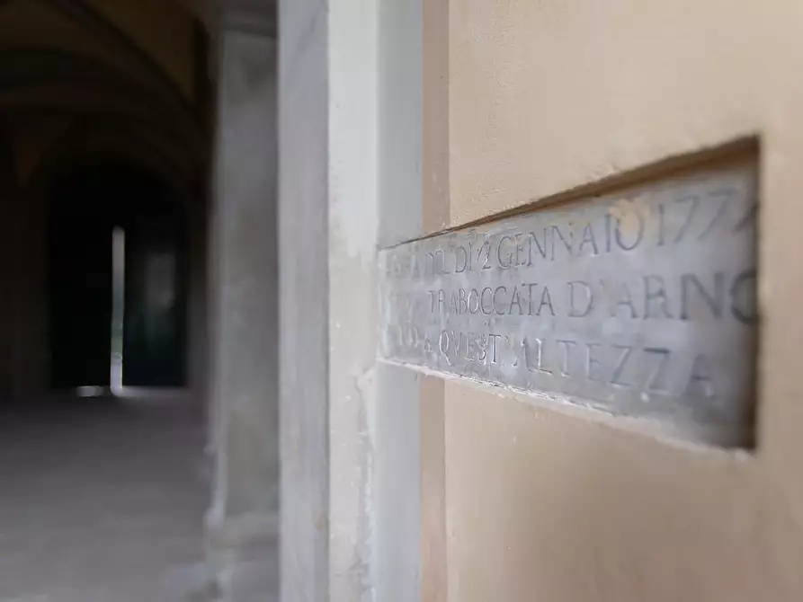 Immagine 12 di Appartamento in vendita  a Pisa