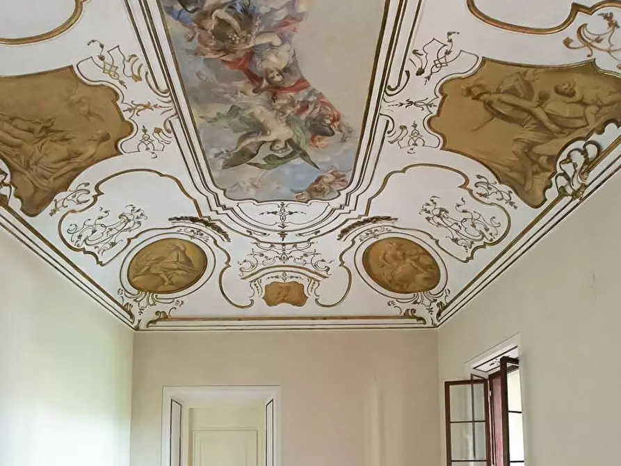 Immagine 42 di Appartamento in vendita  a Pisa