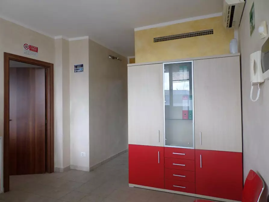 Immagine 4 di Ufficio in vendita  a Bientina