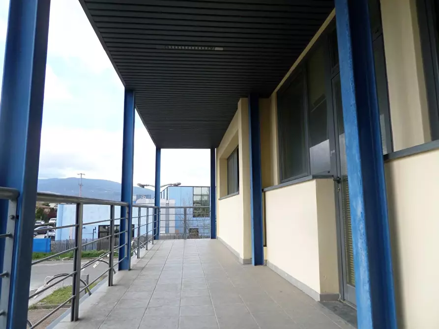 Immagine 7 di Ufficio in vendita  a Bientina