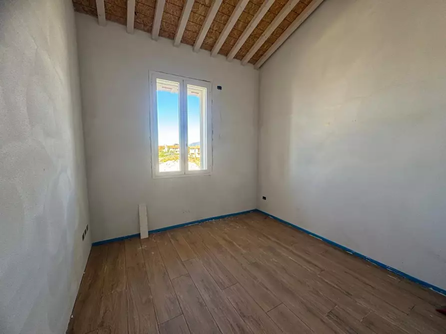 Immagine 9 di Casa bifamiliare in vendita  a Pontedera