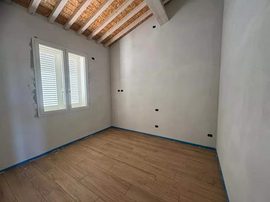 Immagine 6 di Casa bifamiliare in vendita  a Pontedera