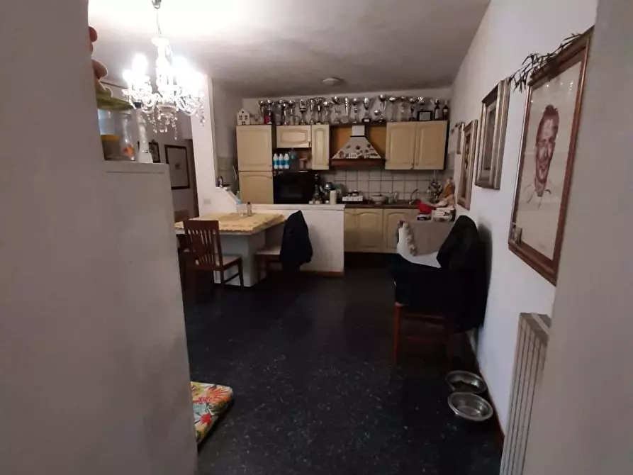 Immagine 2 di Appartamento in vendita  a Massa