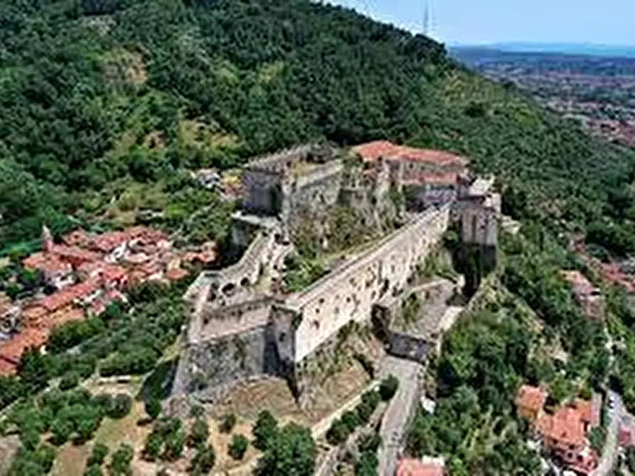 Immagine 35 di Appartamento in vendita  a Massa