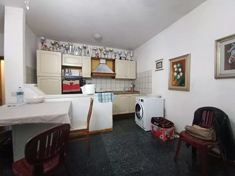 Immagine 3 di Appartamento in vendita  a Massa