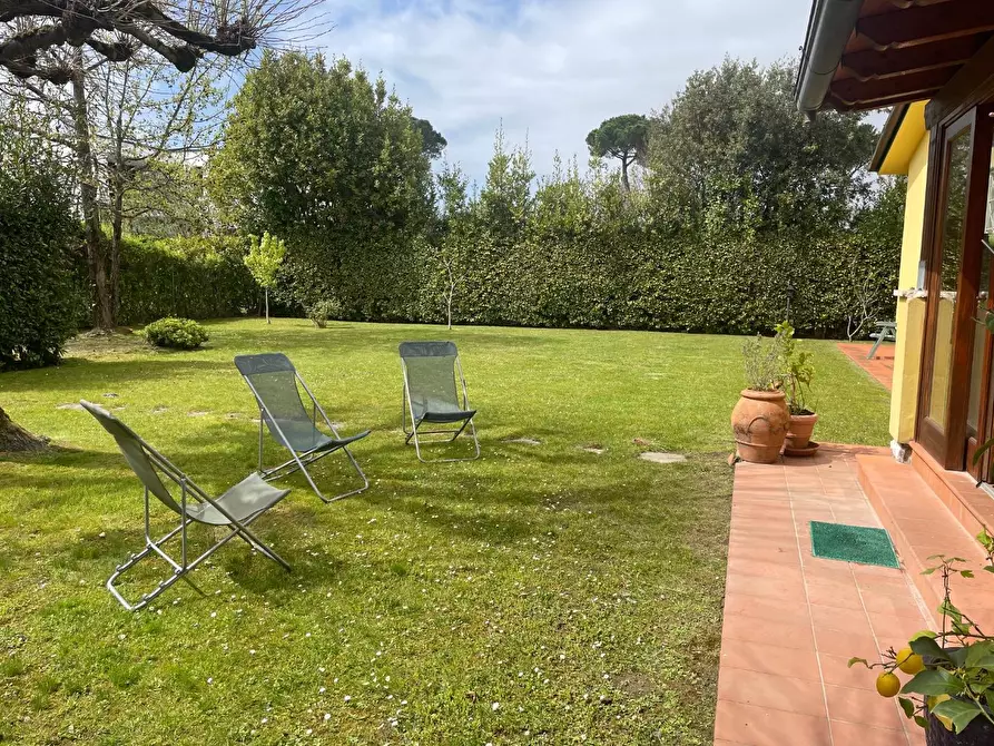 Immagine 18 di Villa in affitto  a Forte Dei Marmi