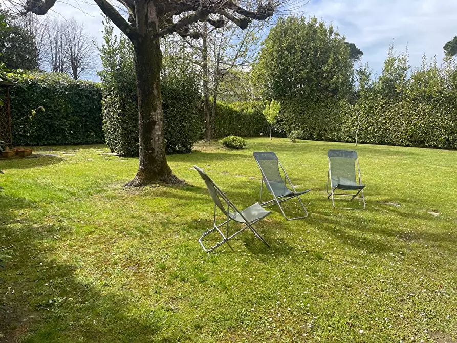 Immagine 19 di Villa in affitto  a Forte Dei Marmi