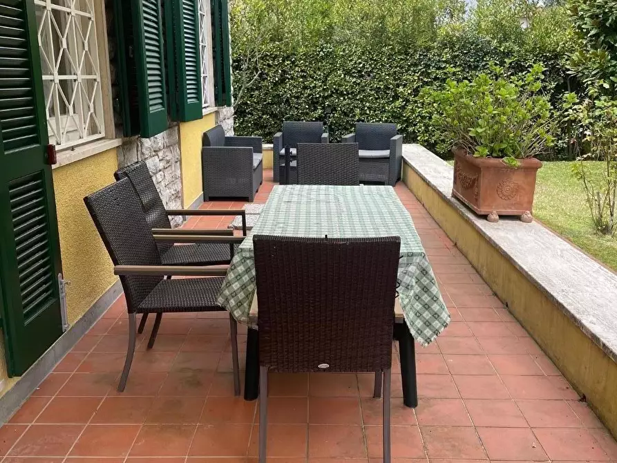 Immagine 22 di Villa in affitto  a Forte Dei Marmi