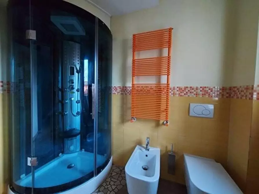 Immagine 10 di Villa in vendita  a Capannori