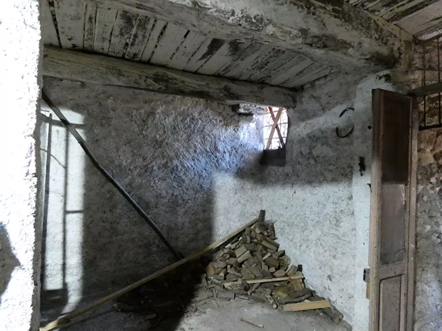 Immagine 21 di Casa indipendente in vendita  a Licciana Nardi