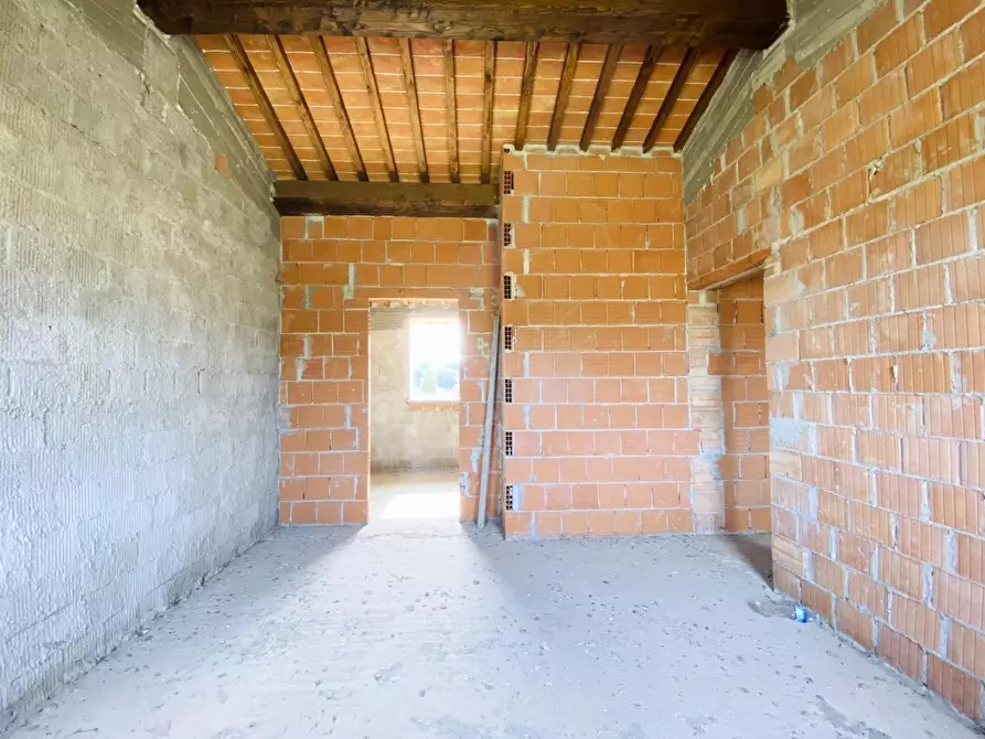 Immagine 23 di Rustico / casale in vendita  a Camaiore