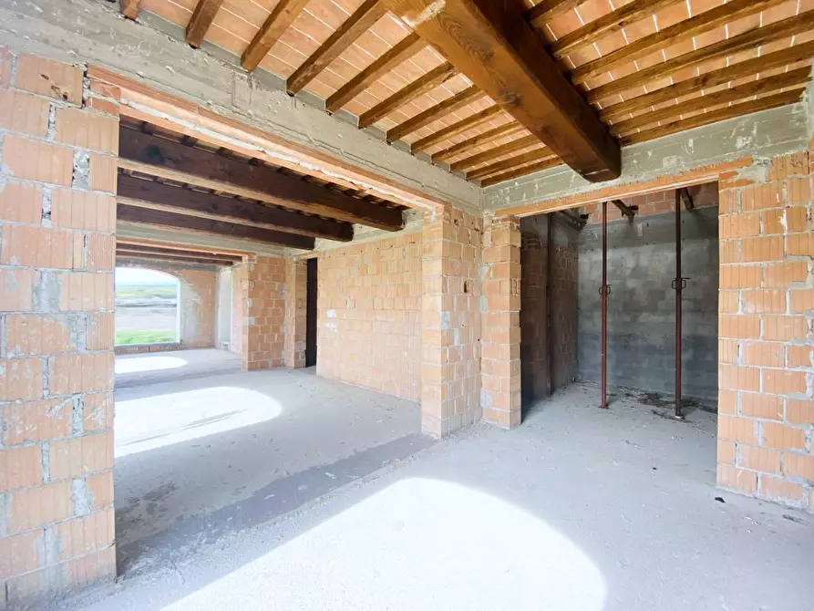 Immagine 2 di Rustico / casale in vendita  a Camaiore