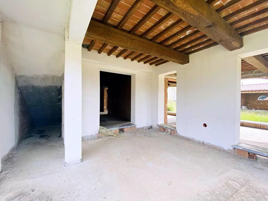 Immagine 7 di Rustico / casale in vendita  a Camaiore