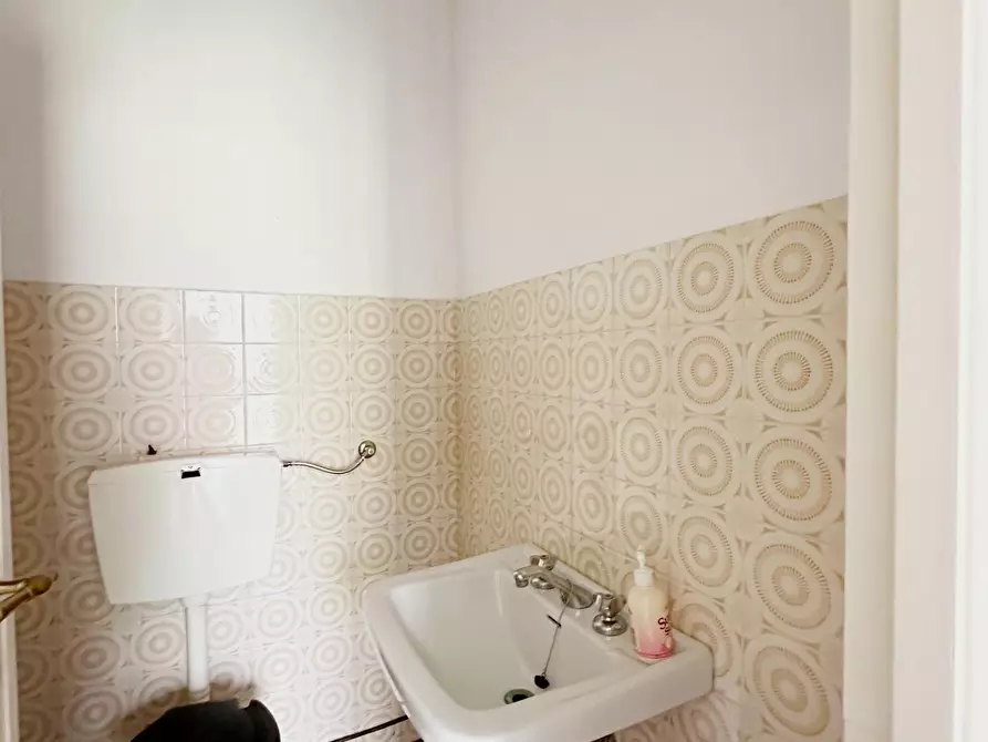 Immagine 44 di Villa in vendita  a Camaiore